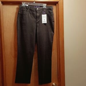 Gloria Vanderbilt Choc Brown Amanda Denim Jeans. NWT. Size 12 Short